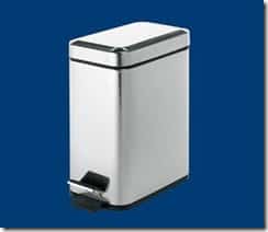 Poubelle inox salle de bain gain de place